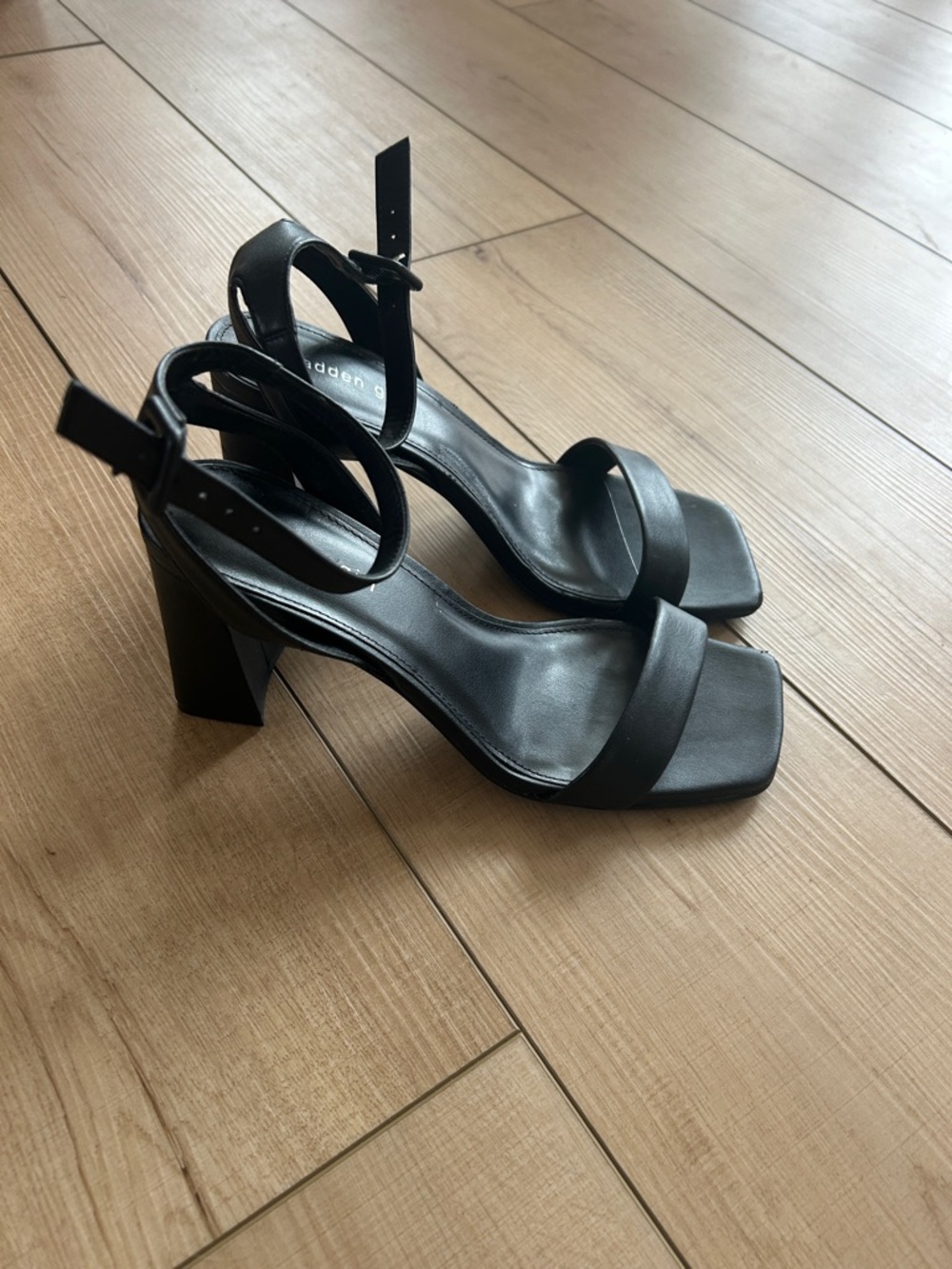 Black Women’s Block Heel Sandals - Steve Madden size 9.5